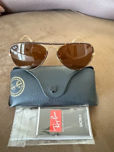 Óculos de sol rayban marrom feminino