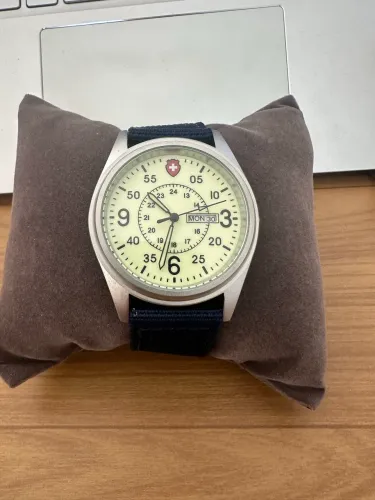 Relogio Classic Suisse 40mm novo