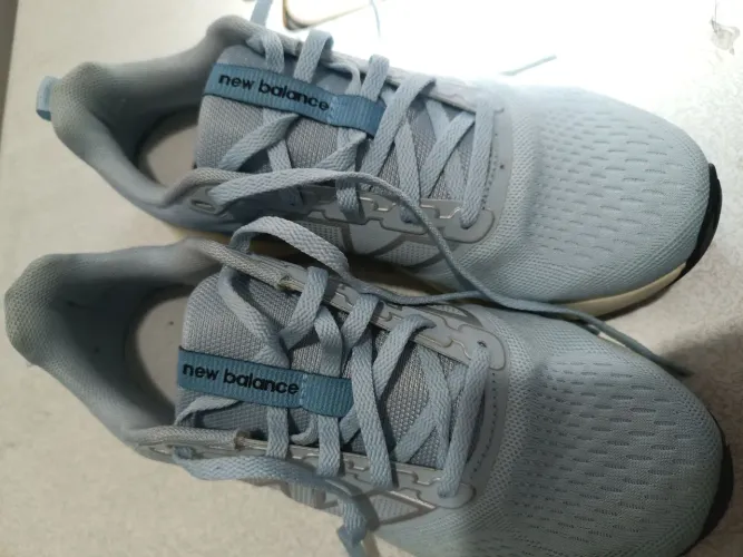 Tênis feminino New balance