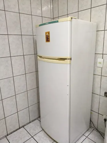 Geladeira Consul funcionado em perfeito estado 220 W venda somente dinheiro