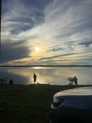 Vendo chácara na beira do lago