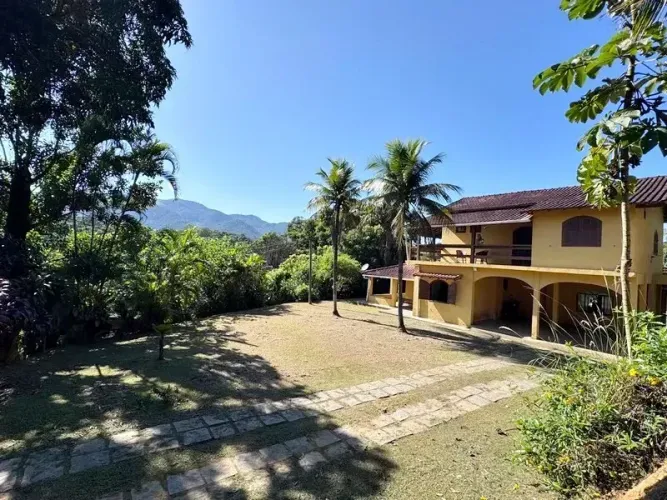 Barrozo Imóveis - Sítio alto padrão a venda com 19.000 m² com lago, muita frutas.