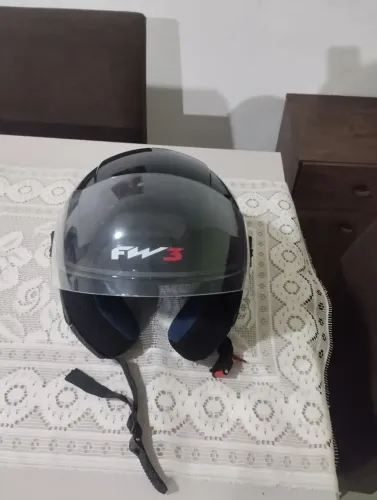 Capacete FW3 aberto 