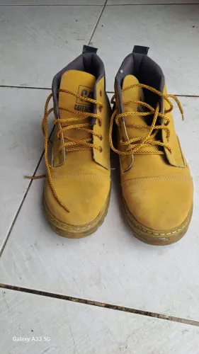 Bota de serviço