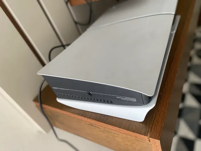 Ps5 1tb com leitor e duas manetes