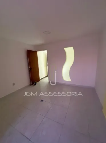 Salas comerciais em condomínio no centro da cidade.