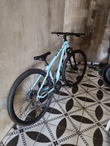Vendo bike aro 29 3 meses de uso