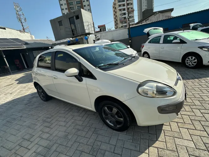 Fiat Punto Essence Dualogic 1.6 Flex 16V 5P 2017