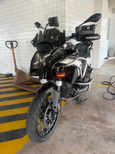 BMW GS 1300 triple black