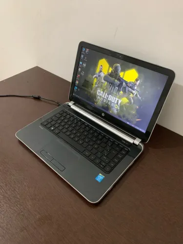 Notebook HP Core i5, 8GB RAM, SSD 256GB. Tela Full HD