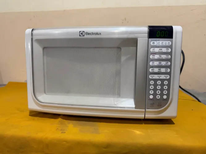 Microondas Electrolux 32 litros! Novo