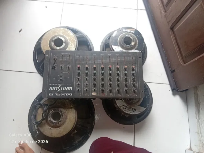 Fone de som 15 e 12 com mesa de som