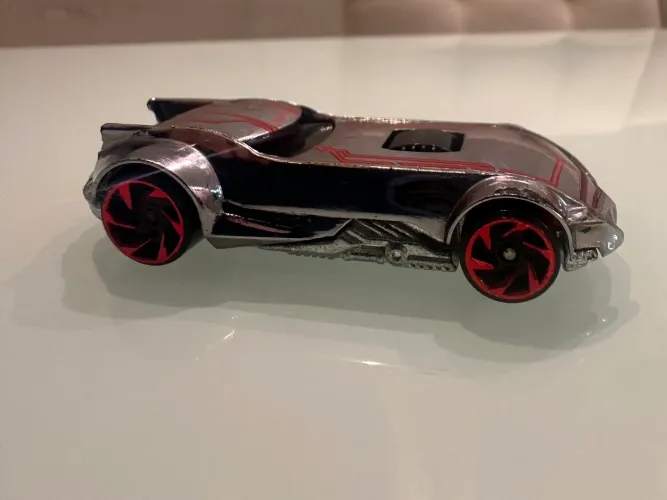 Hot Wheels The Batman Batmobile colecionável