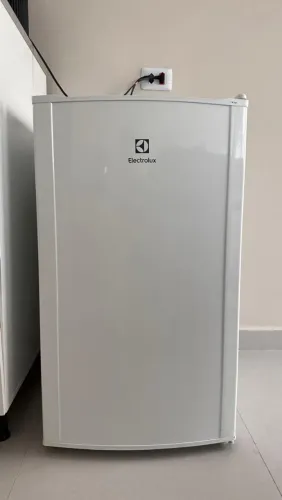 FRIGOBAR - ELECTROLUX RE120<br>(preço de novo R$ 1299)