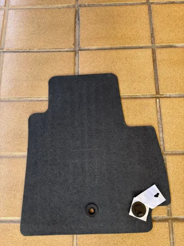 Kit Tapetes Originais Veículo Chevrolet Tracker Ano/Modelo 2026-2026