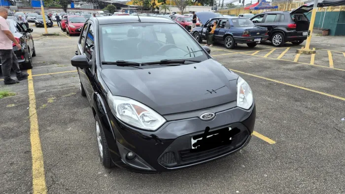 Ford Fiesta Sedan SE 1.6 8V Flex 4P 2014