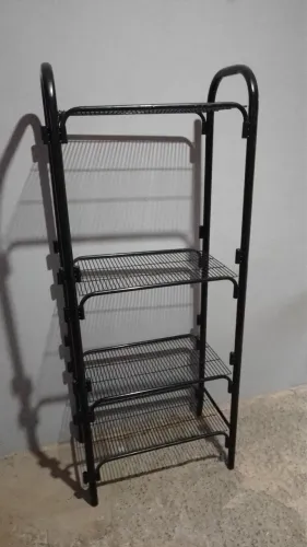 Prateleira de ferro