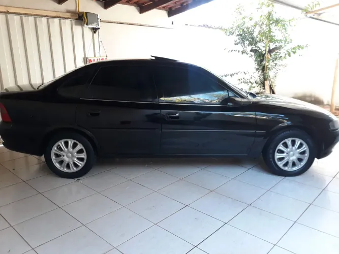 Chevrolet Vectra CD 2.2 16V / 2.0 16V Mec./aut. 1998