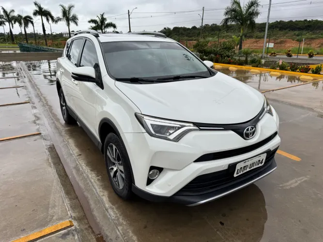 Toyota RAV4 2.0 Top 4X2 16V Aut. 2018