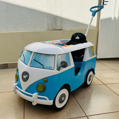 Carrinho de passeio - Kombi