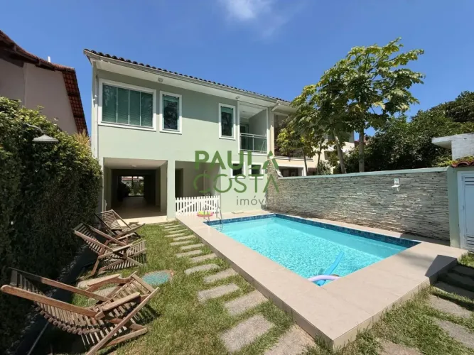 casa de condominio 4 quartos 3 suítes, reformada em frente a Escola Britânica Barra
