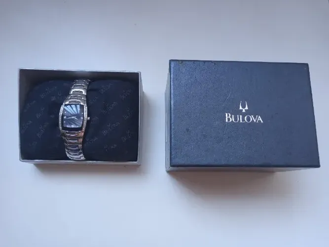 Relógio Bulova feminino, novo