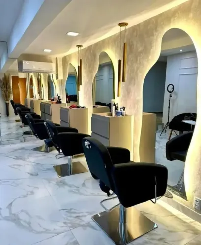 Ponto comercial/Loja/Box para venda tem 180 metros quadrados