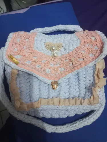 Bolsa de crochê fio de malha 