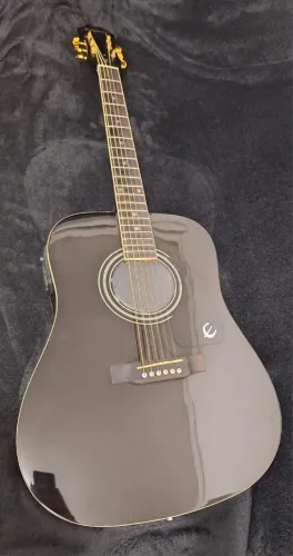 Vendo violão Epiphone.
