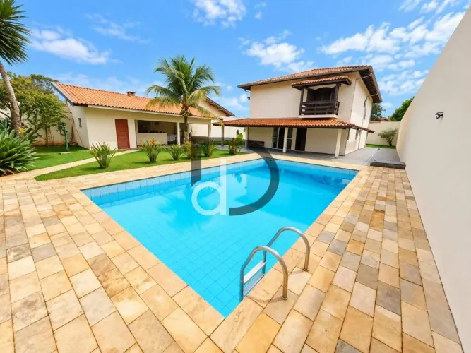Casa com 3 dormitórios sendo 3 suítes à venda, 302 m² por R$ 1.500.000 - Vista Alegre - Vi