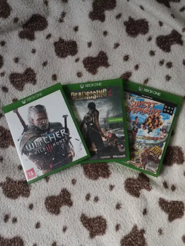 Kit 3 Jogos Xbox One: The Witcher 3 + Dead Rising 3 + Sunset Overdrive