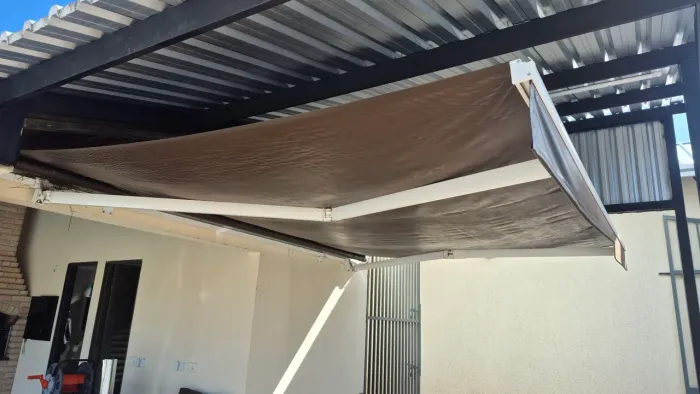 Toldo articulado 