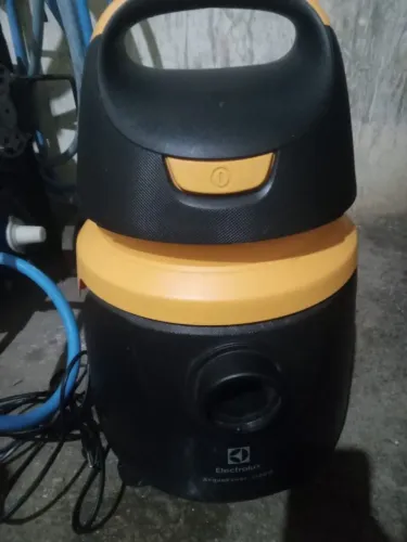 Lava jato alta pressão mais aspirador. 