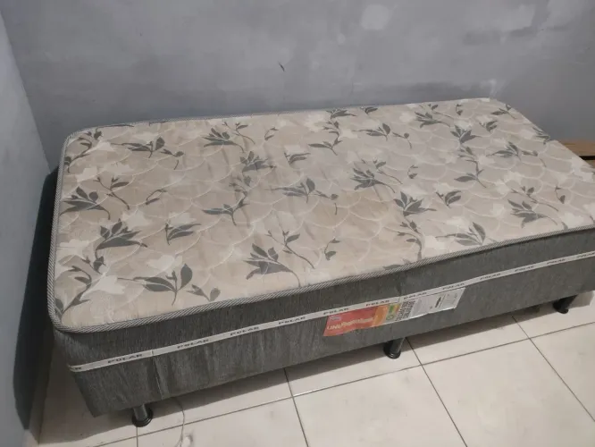Cama box solteiro usada