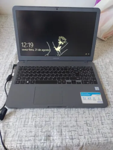 Notebook Samsung Essentials