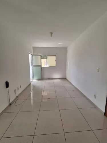 Alugo apartamento em condomínio fechado prox ao Cristo Rei 