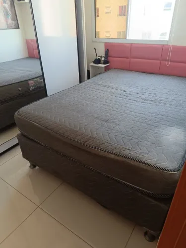 Cama de casal (cama e colchão, tamanho: normal)