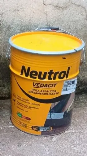 Vendo 1 baldes de neutrol