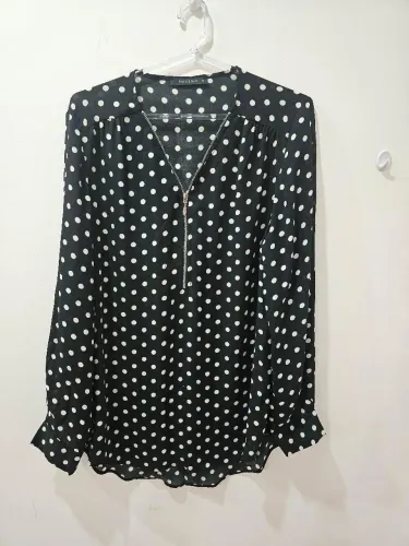 Camisa Preta com Poá Makenji Tamanho M