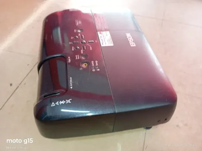 EPSON LCD PROJECTOR H283A