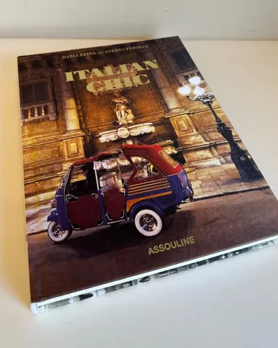Livro Decorativo Italian Chic - Assouline