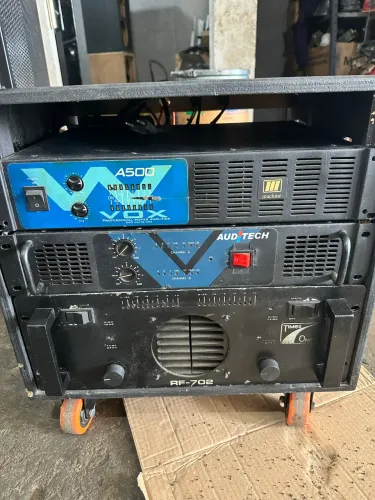 Amplificador potencia som profissional