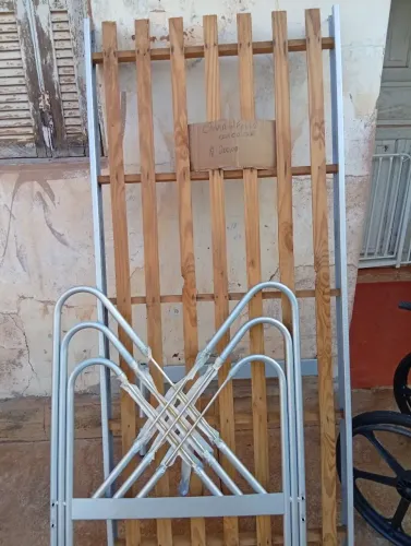 Cama Solteiro  de FERRO.
