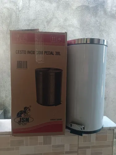 Lixeira automática Inox 30 litros