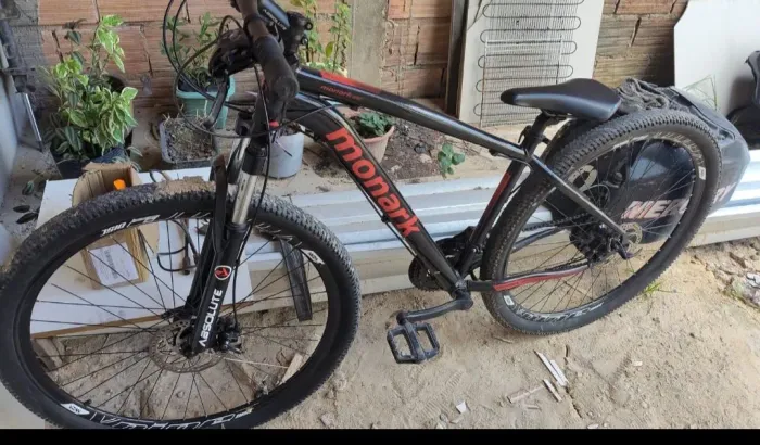 Bike semi nova 850 reais