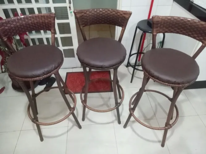 Kit 3 Banquetas Persas Altas Empalhadas com Junco - 1 M Altura - 200 cada