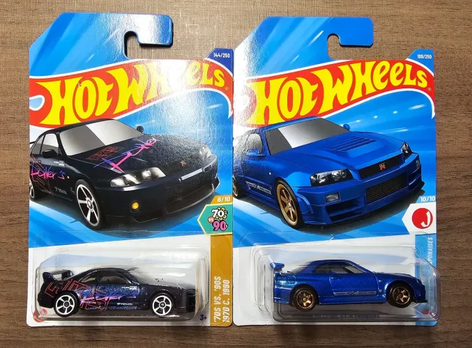 Hot Wheels Skyline BCNR33 + BNR34