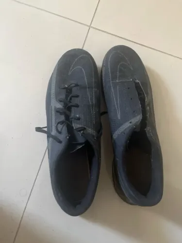CHUTEIRA NIKE FUTSAL TAMANHO 44