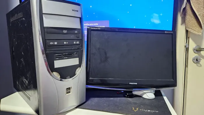 Desktop + Monitor