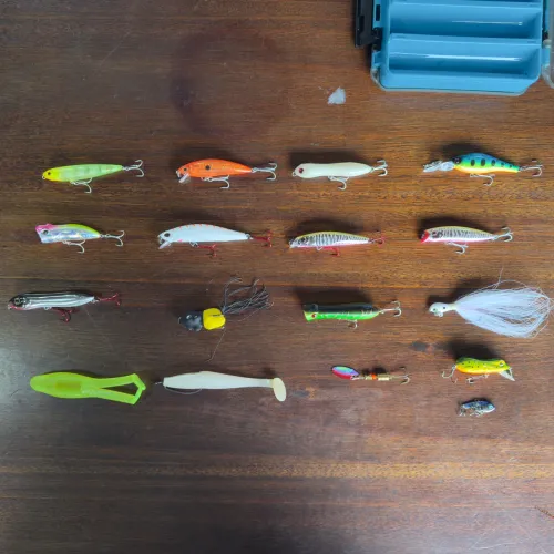 Iscas artificiais de pesca 